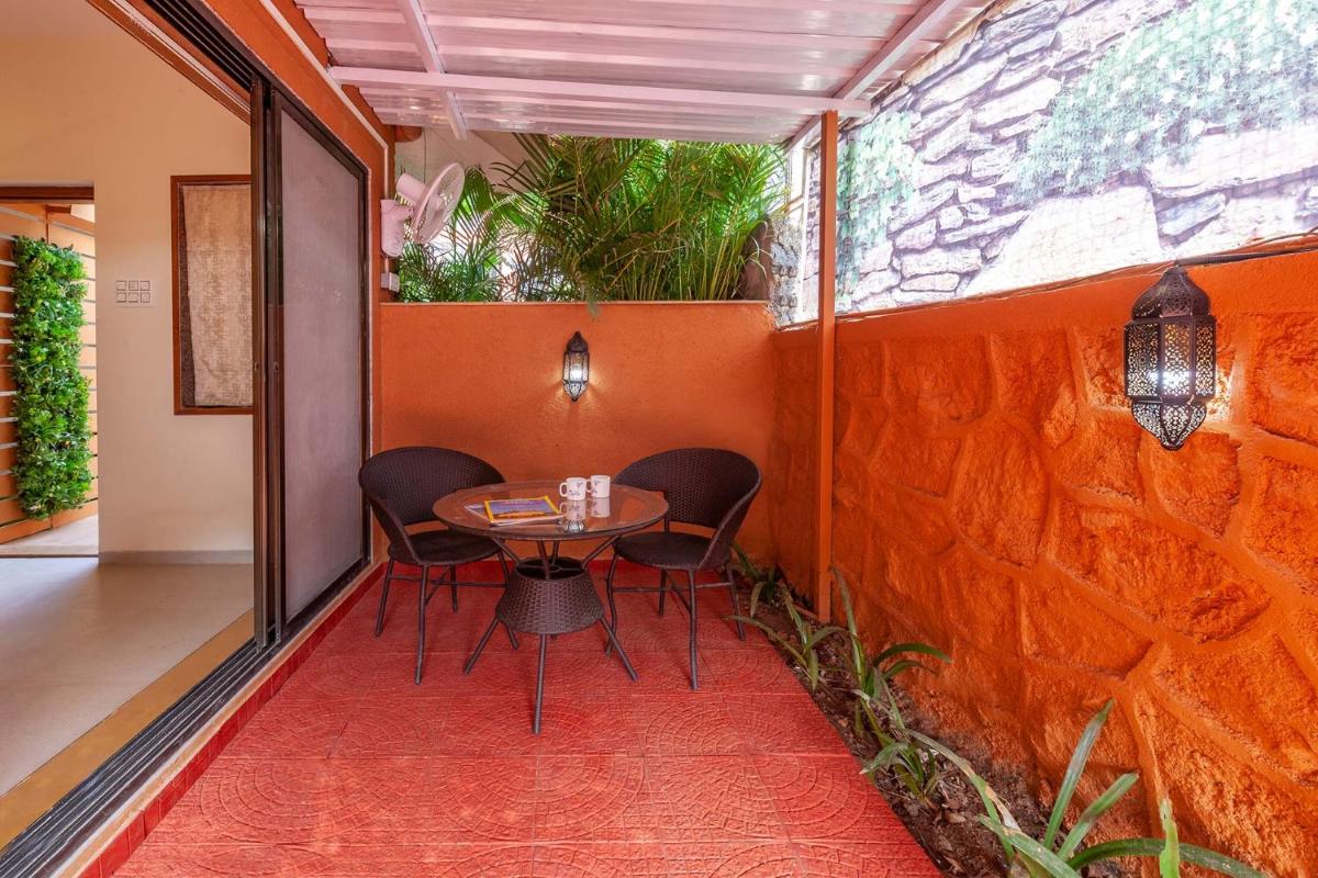 StayVista's Serene Nook - Pet-Friendly Villa with Jacuzzi & Terrace - Housity