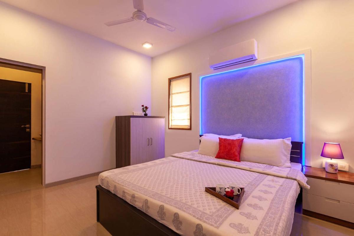 StayVista's Serene Nook - Pet-Friendly Villa with Jacuzzi & Terrace - Housity