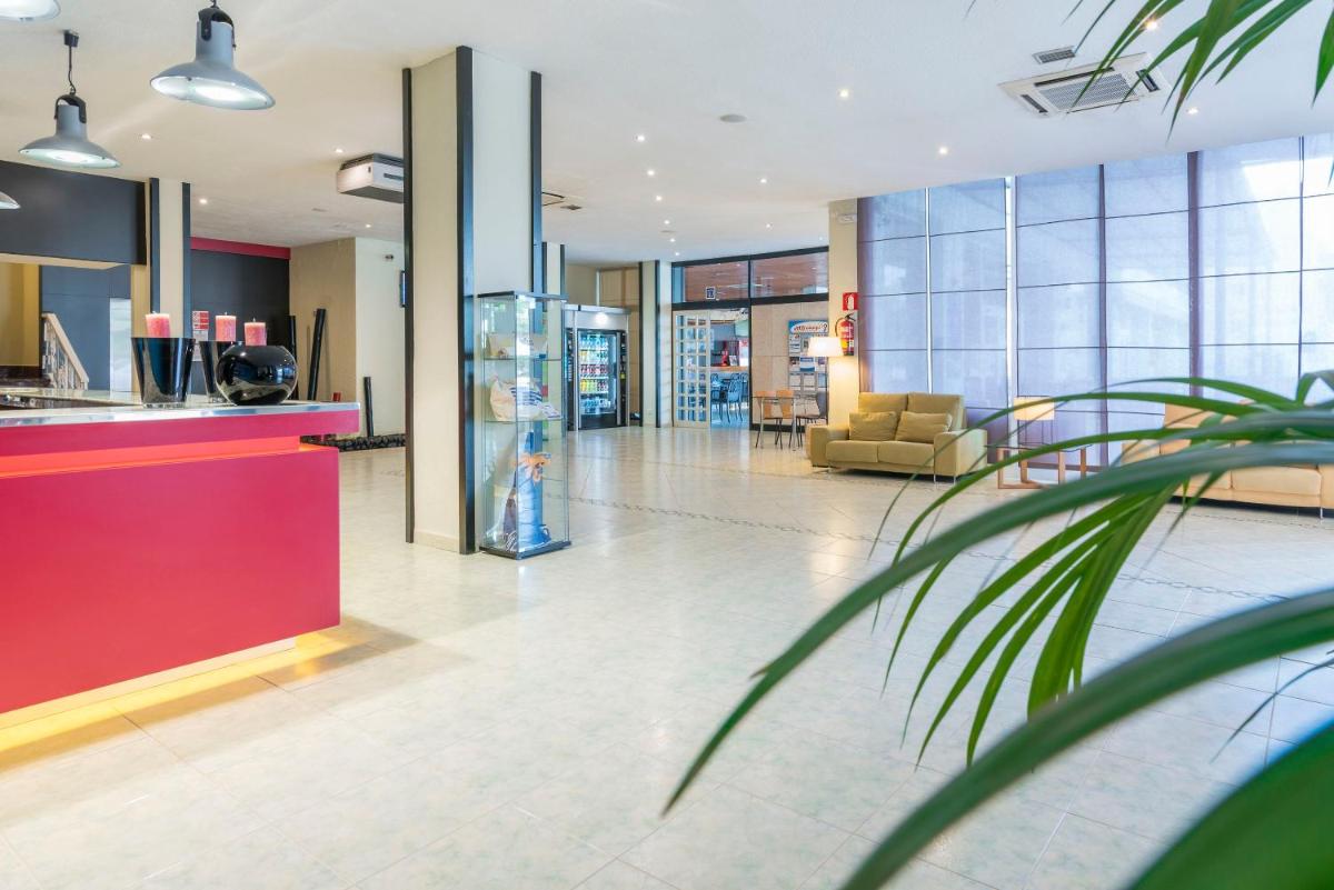 azuLine Hotel Pacific - Housity