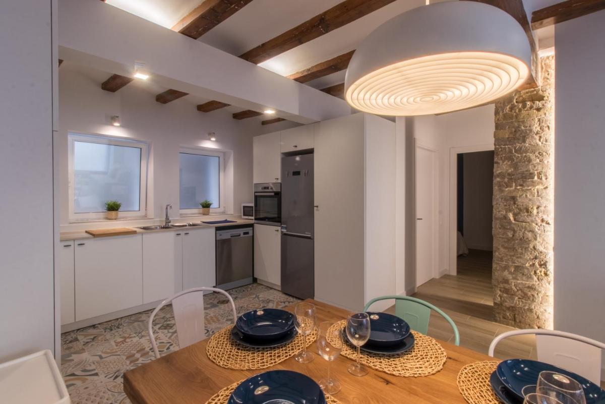 El Mariner - Housity