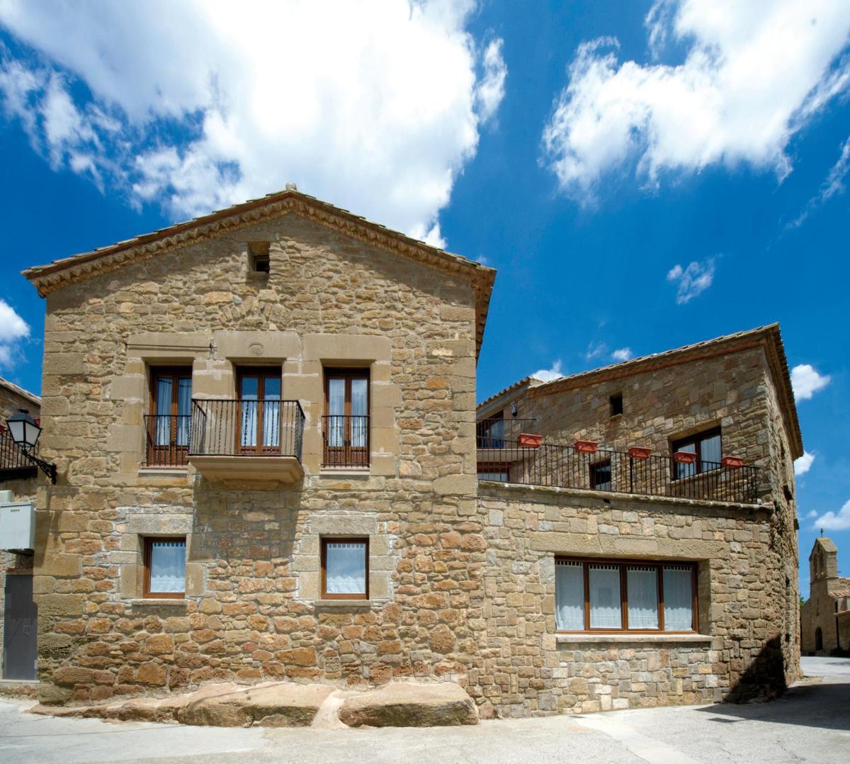 Hostal Palouet de Segarra - Housity