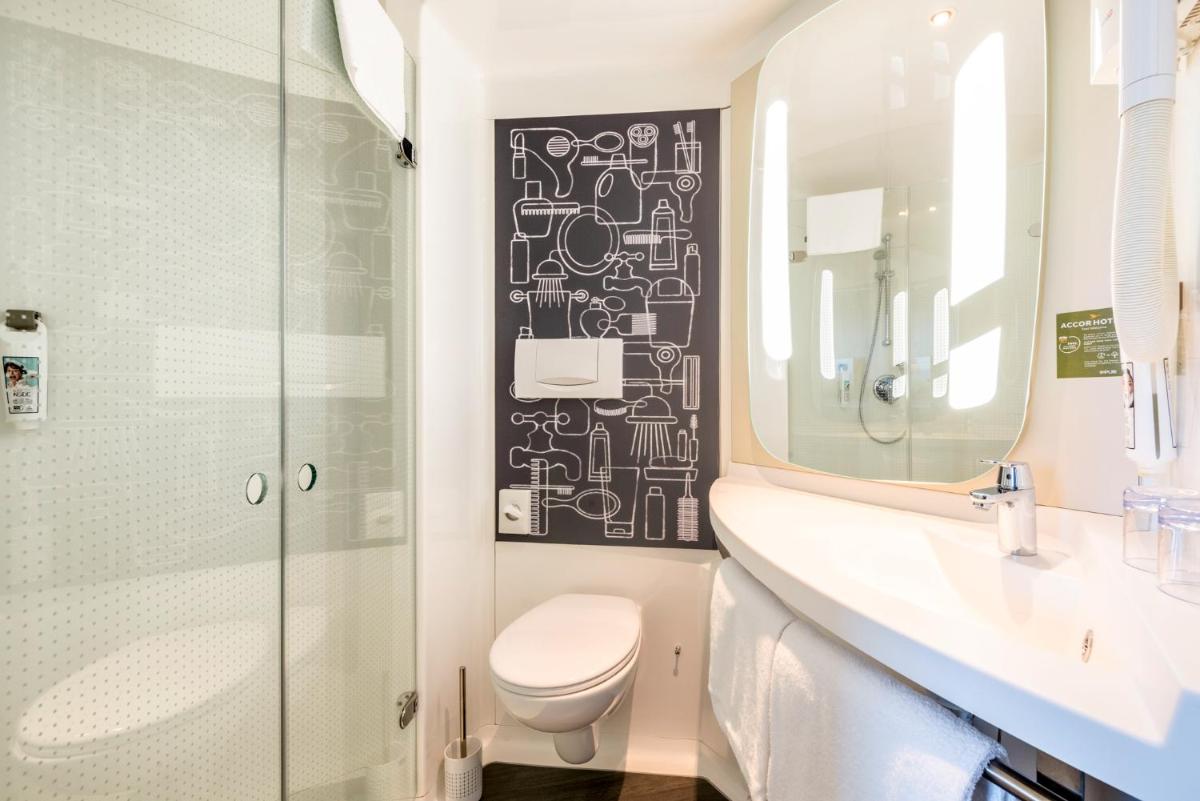 ibis Manchester Centre 96 Portland Street - Housity