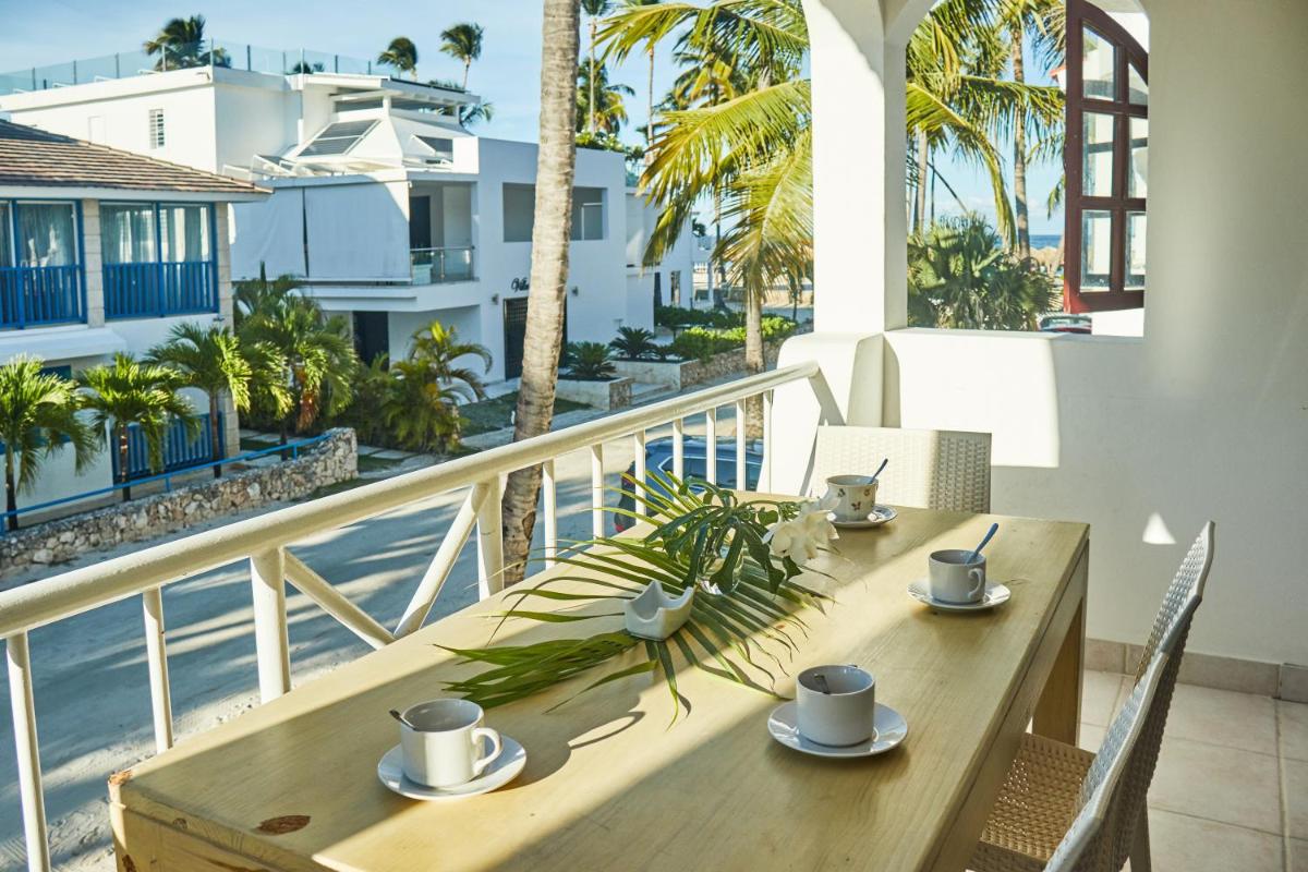 Flor del Mar Condo Punta Cana Beachfront - Hizvo