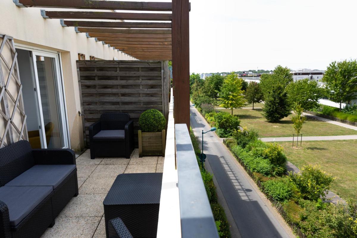 Sunny Studio Disneyland Paris - Housity