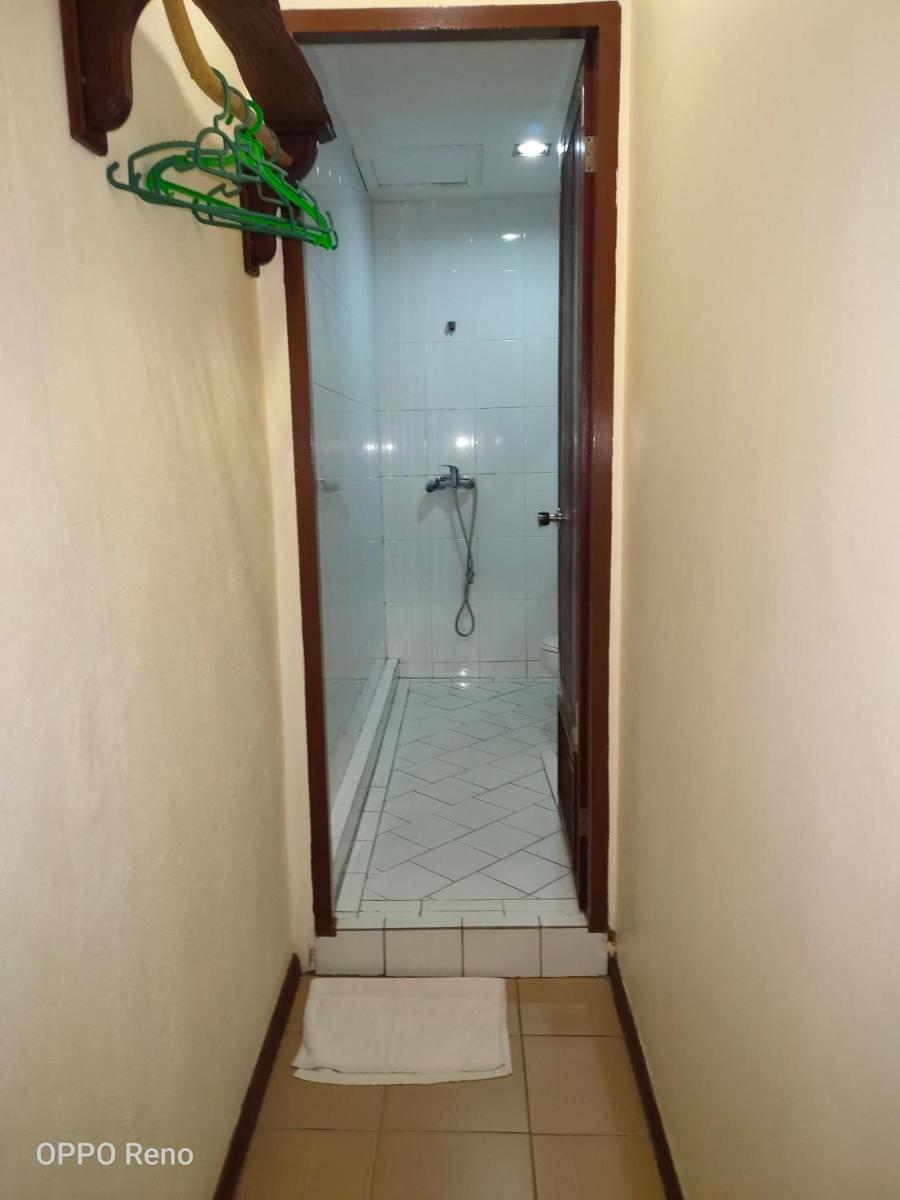 Kuching Waterfront Lodge - Housity