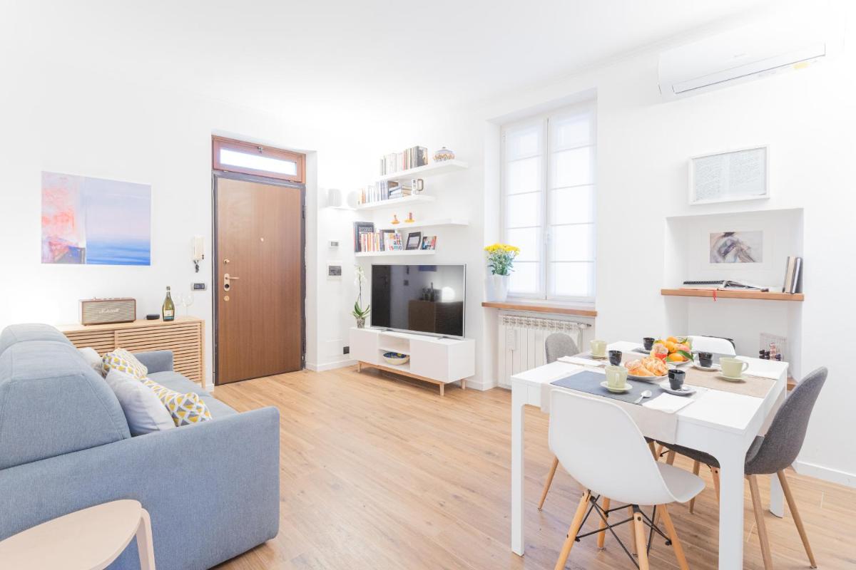 RosArt House by Rent All Como - Housity