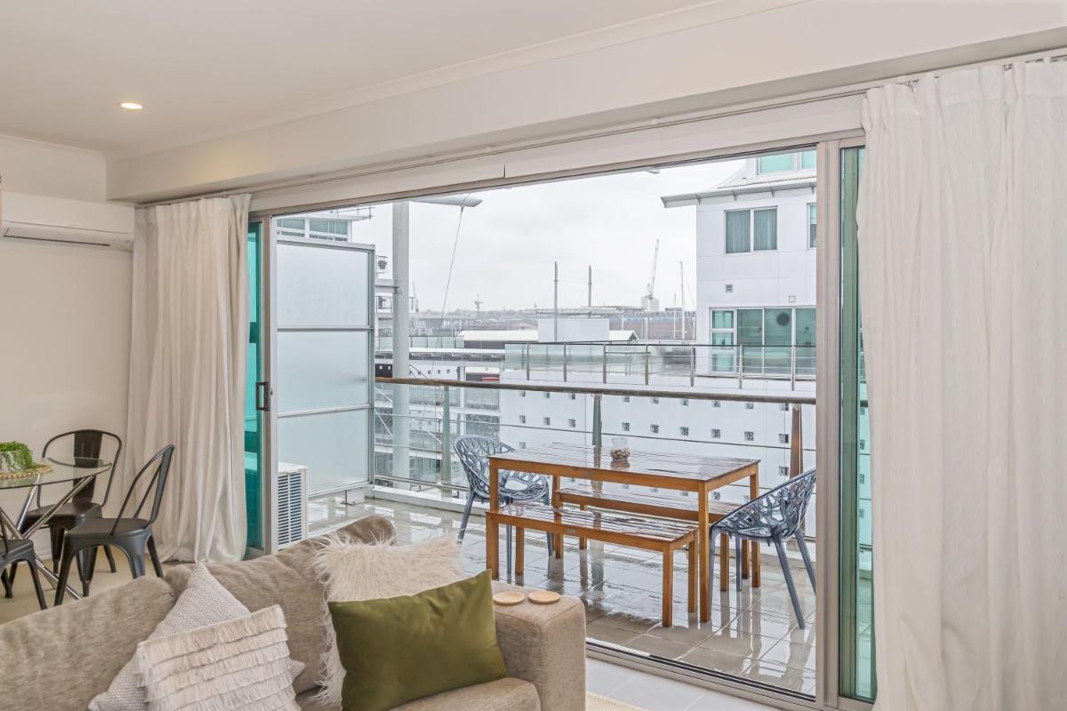 Princes Wharf - Charming 1BR Apartment - Housity