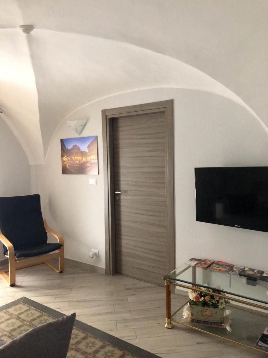 Tourist House La Castellana - Housity