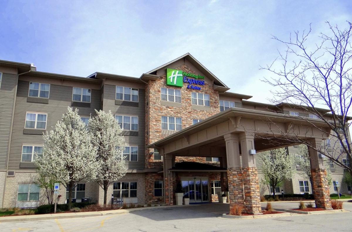 Holiday Inn Express Hotel & Suites Chicago West Roselle, an IHG Hotel - Housity