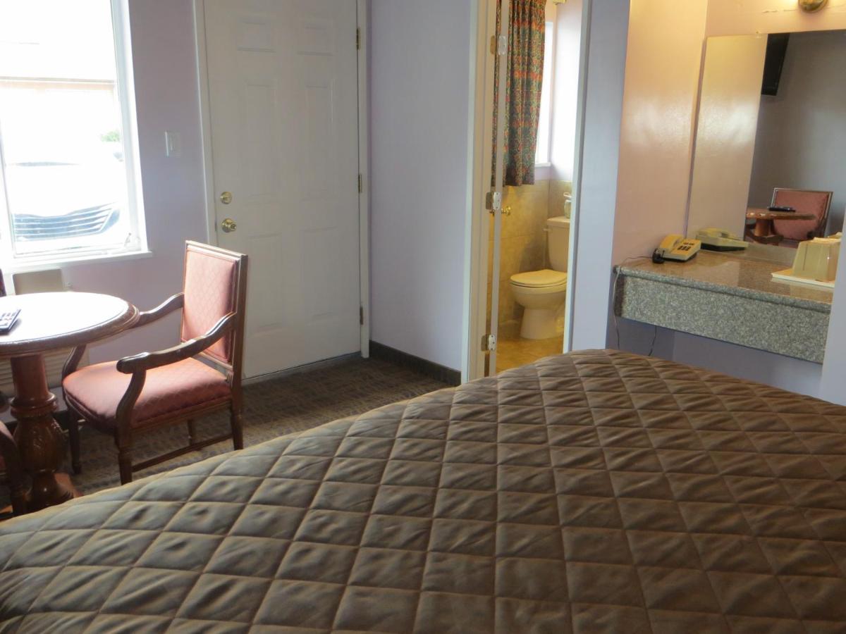 Park Cienega Motel - Housity