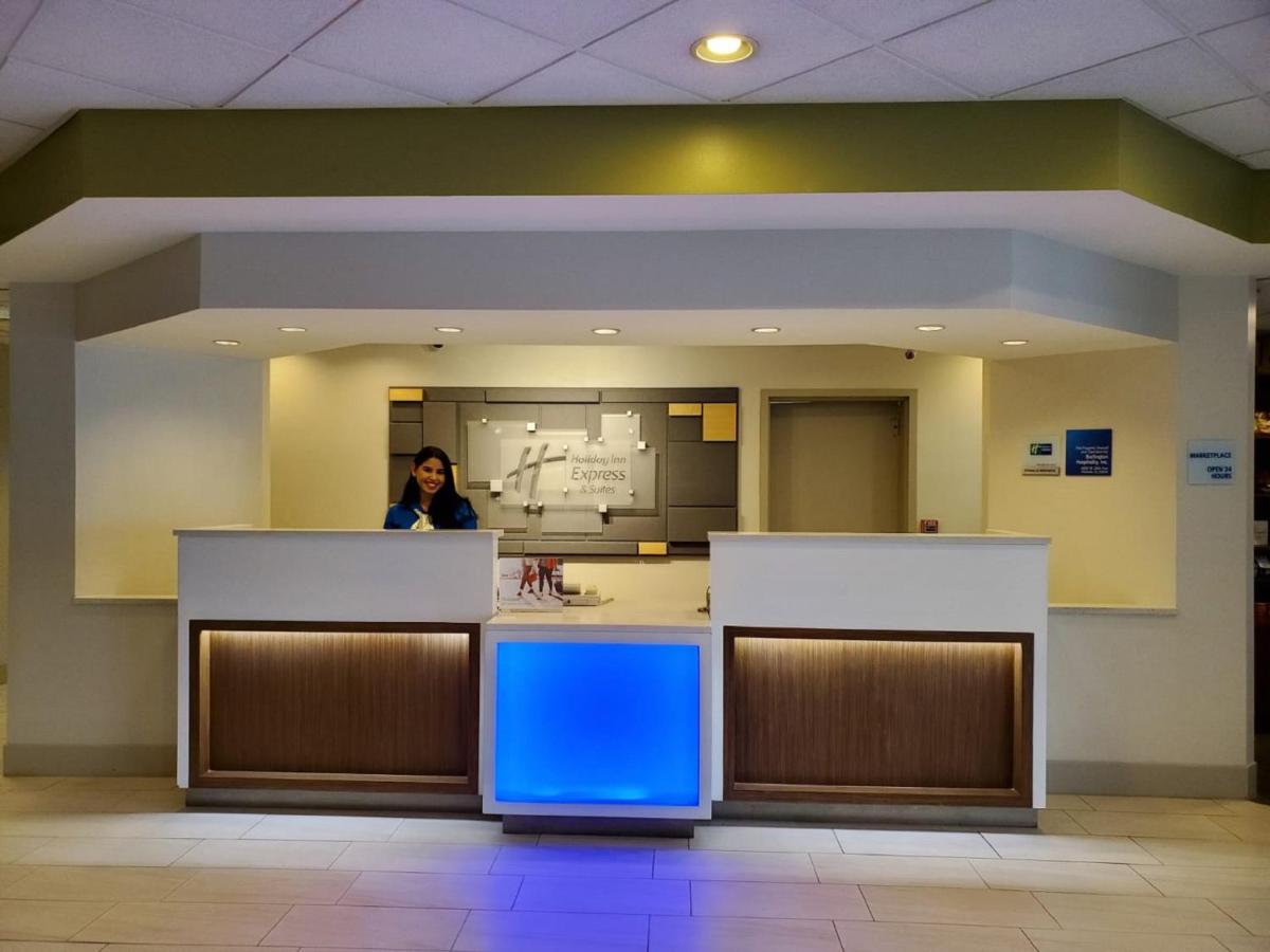 Holiday Inn Express & Suites Miami - Hialeah by IHG - Housity
