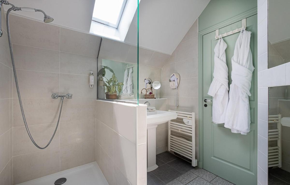 Salle de bains dans l'établissement La Marine de Loire Hôtel & Spa