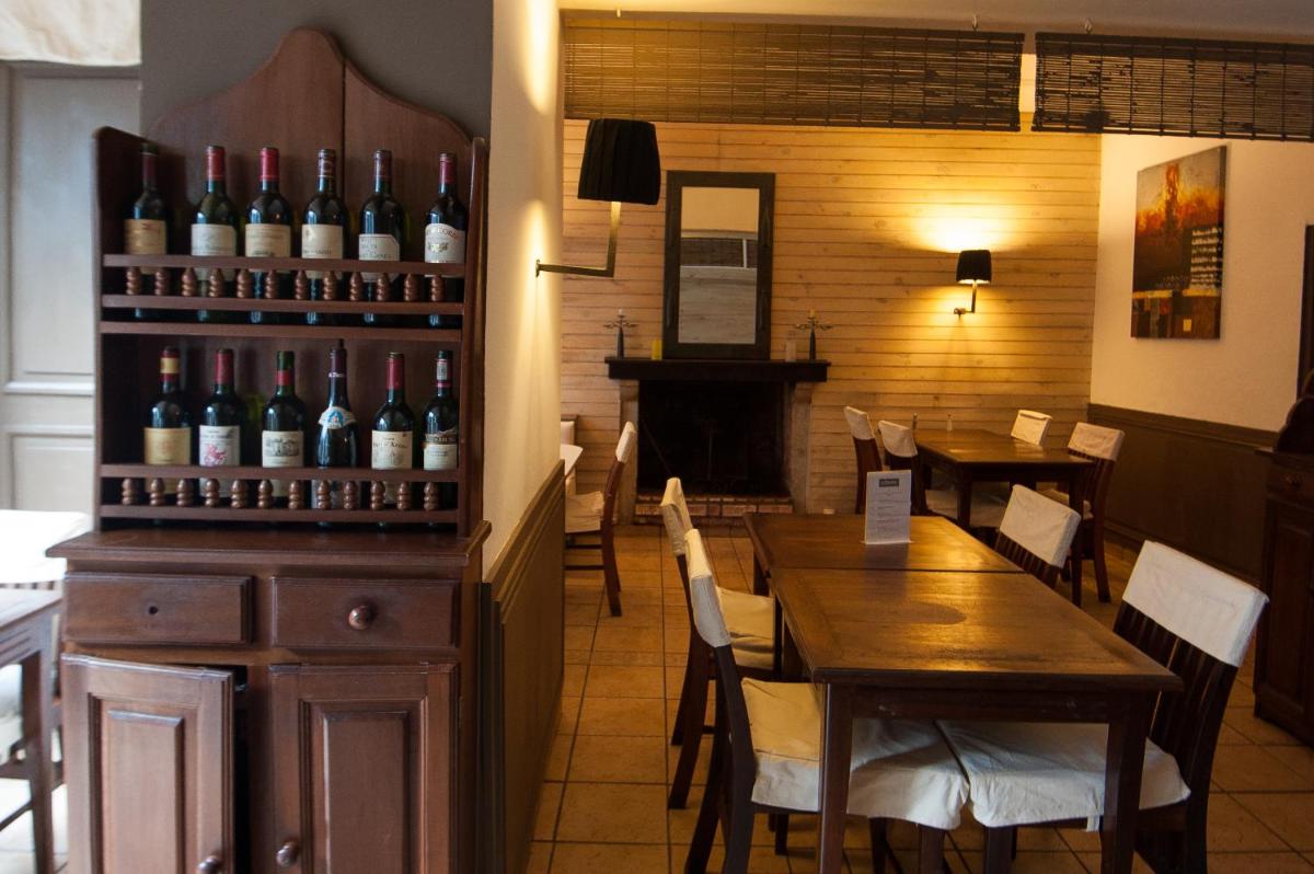 Hôtel Restaurant La Ribaudière - Hizvo