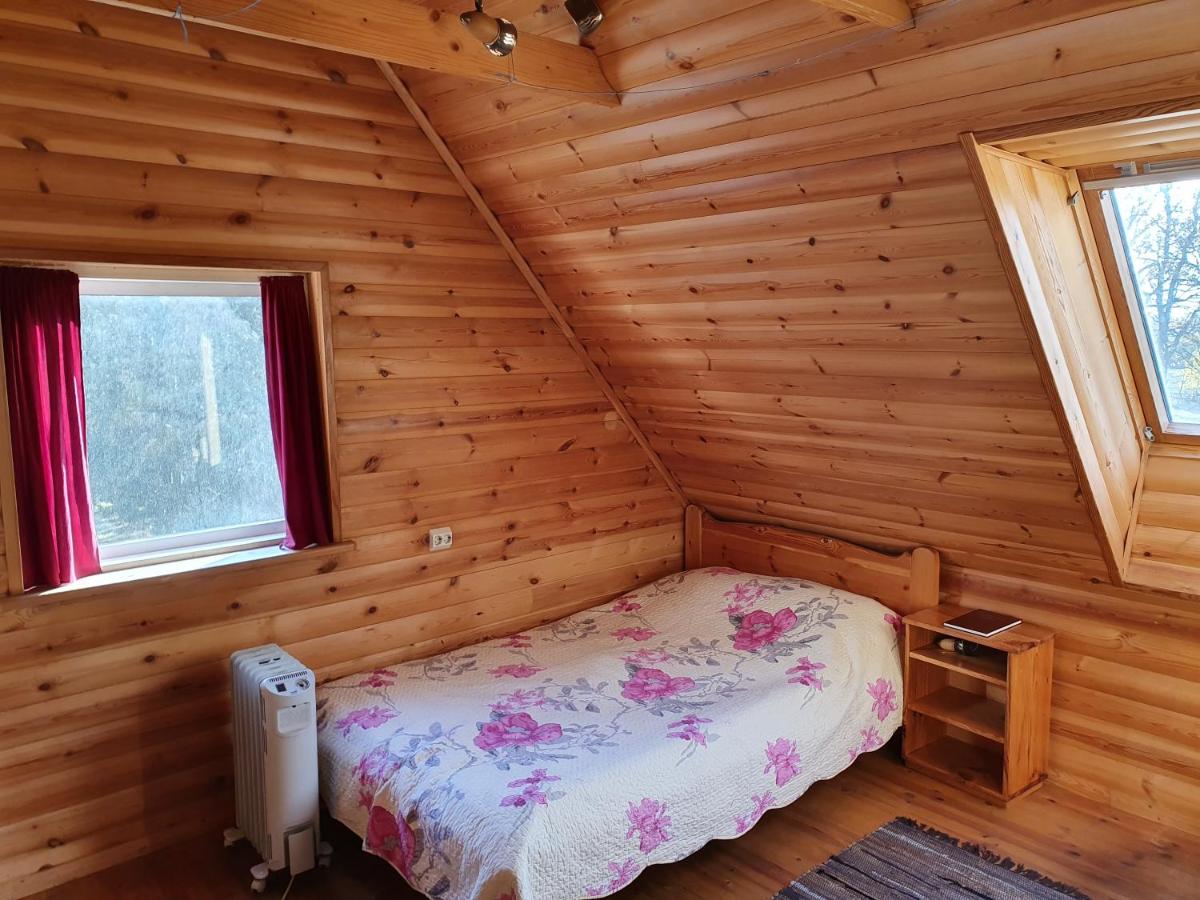 Äksi Külalistemaja - Housity