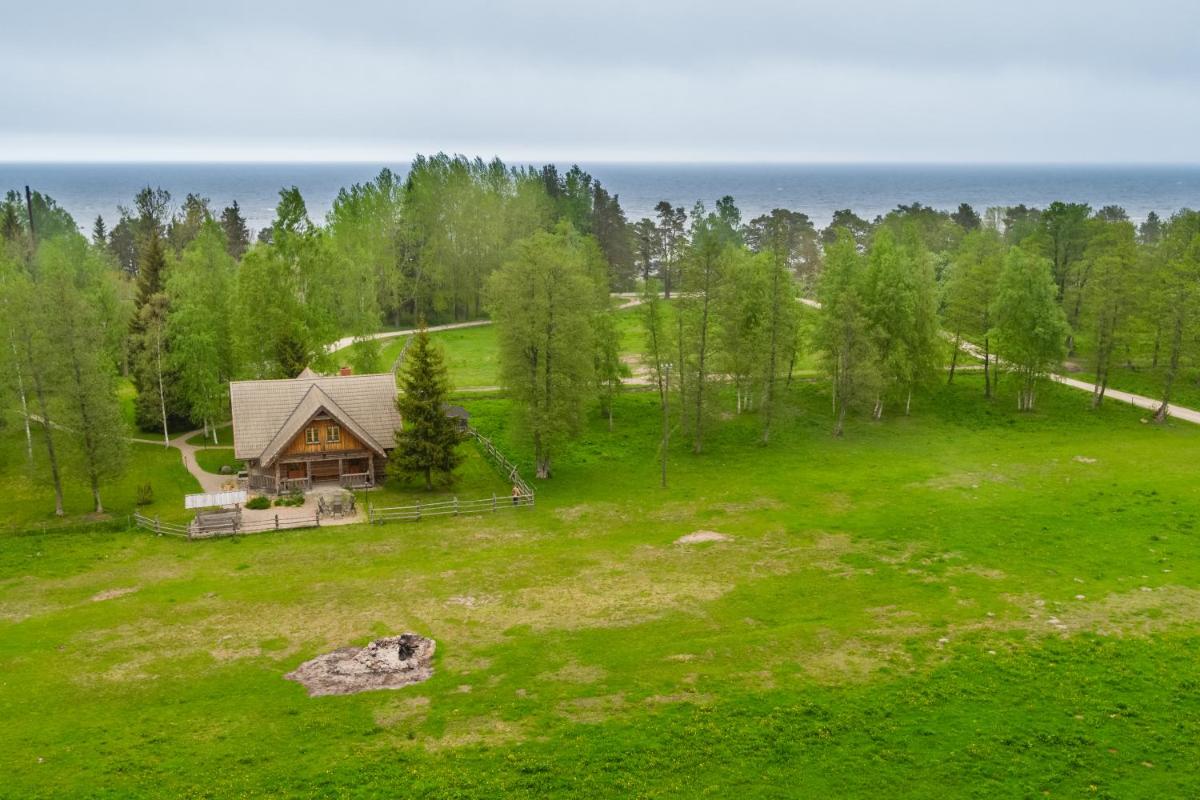 Arma Riding Farm And Holiday Home - Housity