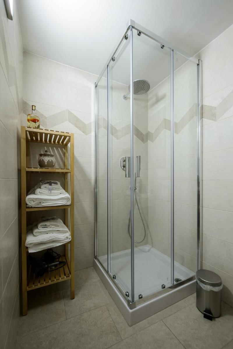 Milcovich Suites - Housity