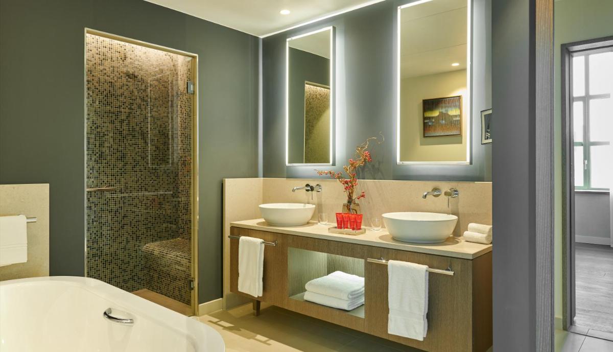 Salle de bains dans l'établissement InterContinental Lyon - Hotel Dieu by IHG
