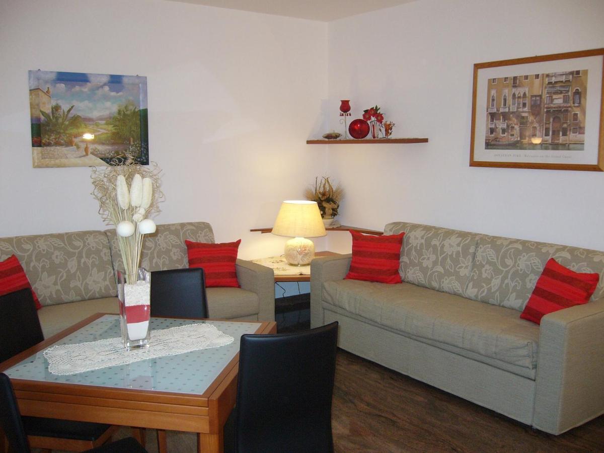 Aparthotel Feeling at Home - Housity