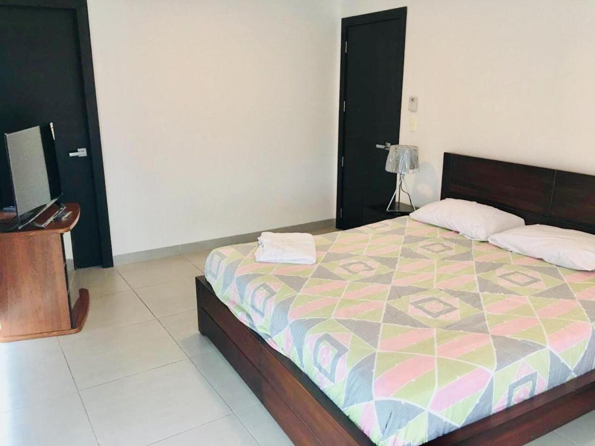 1340 Quo Habitación en Lujoso Departamento a 1 minuto del Aeropuerto - Housity