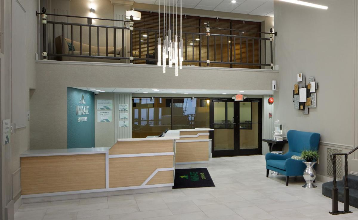 Wingate by Wyndham St. Clairsville/Wheeling - Housity