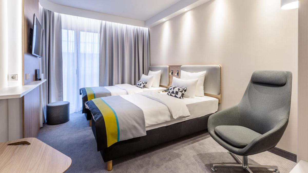 Holiday Inn Express - Wuppertal - Hauptbahnhof by IHG - Housity
