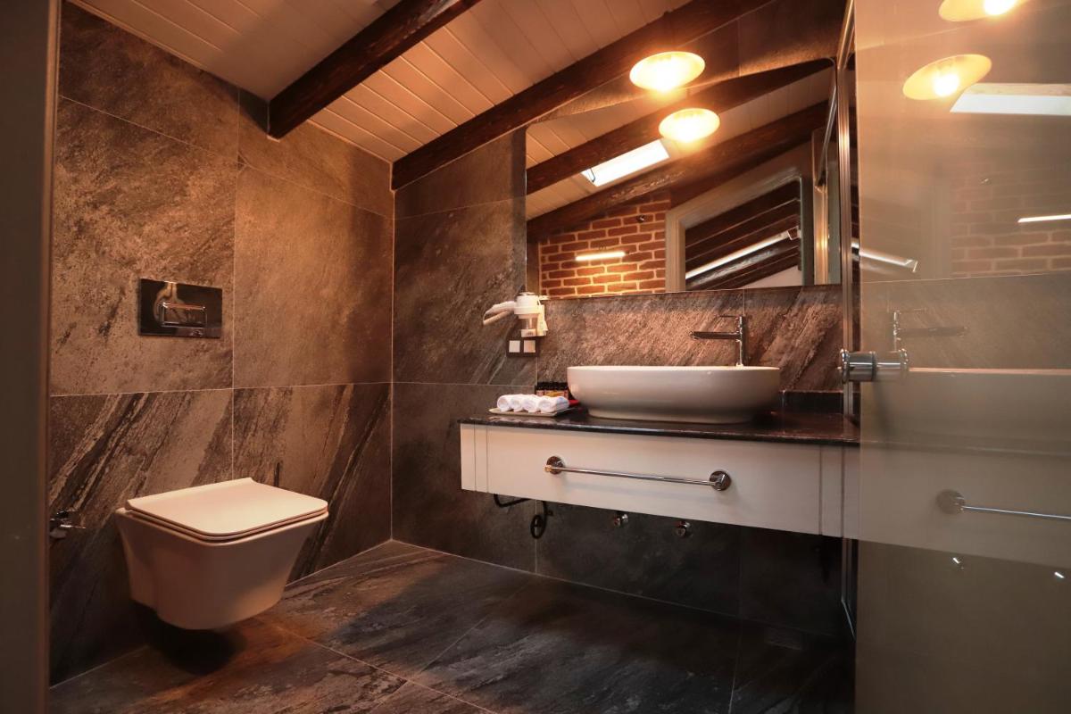Sukha Cunda Otel - Housity