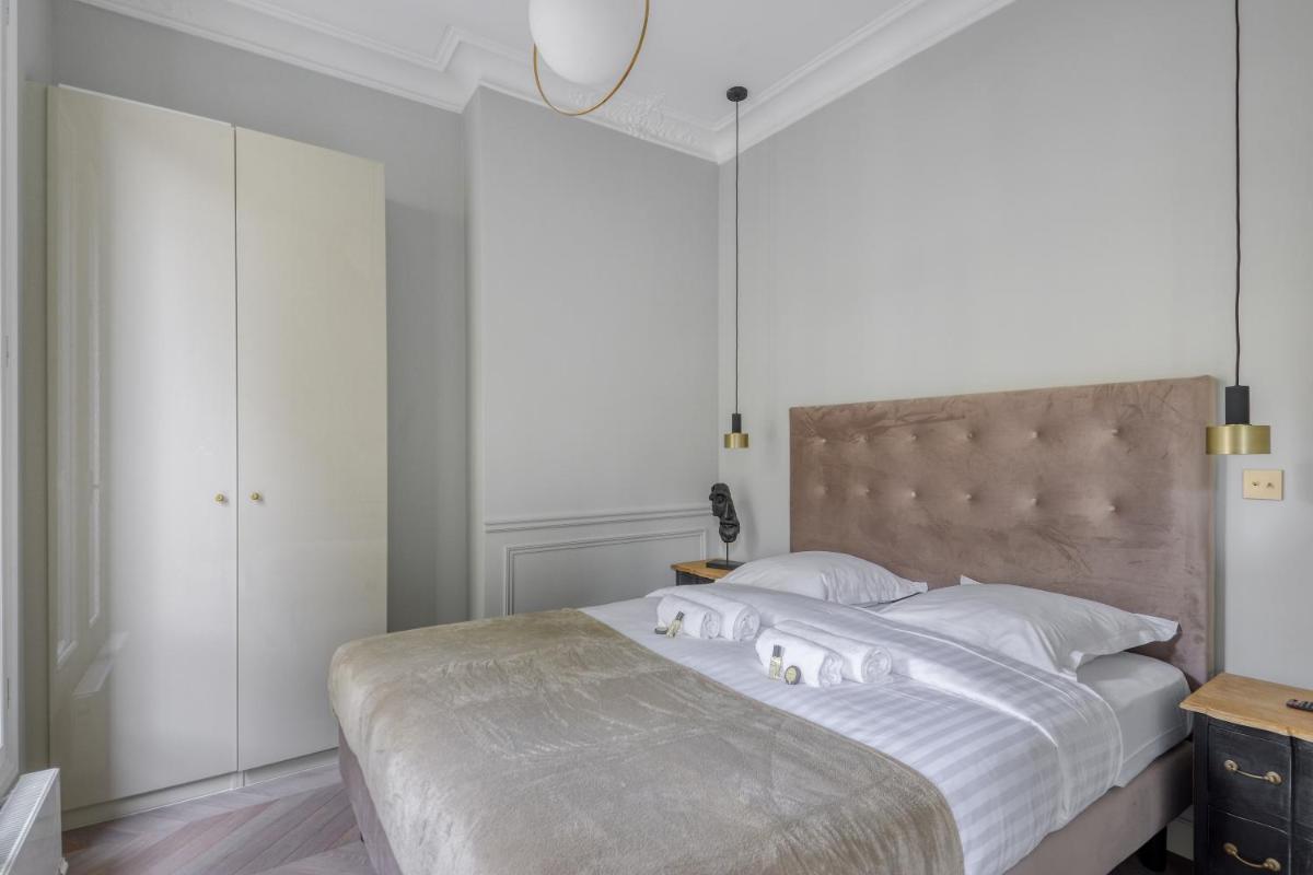 Stylish 2bd House in Central Paris by GuestReady - Housity