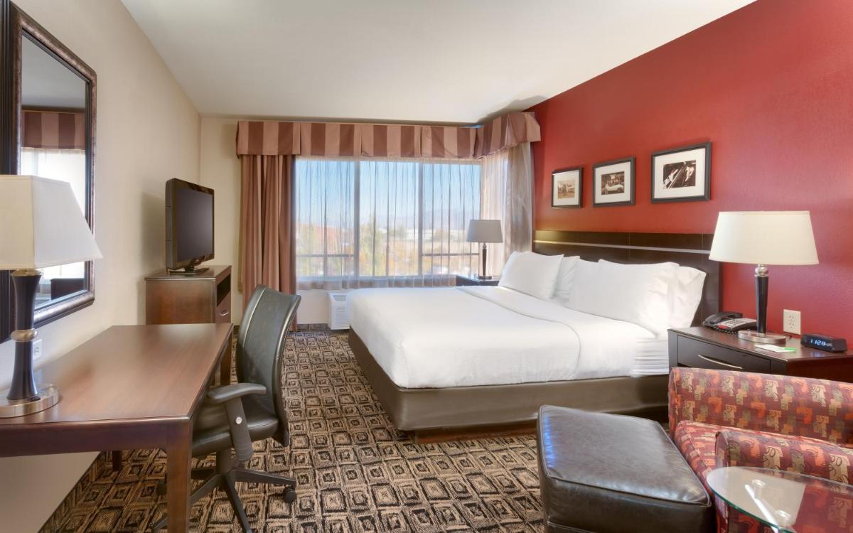 Holiday Inn & Suites Salt Lake City - Airport West by IHG - Housity