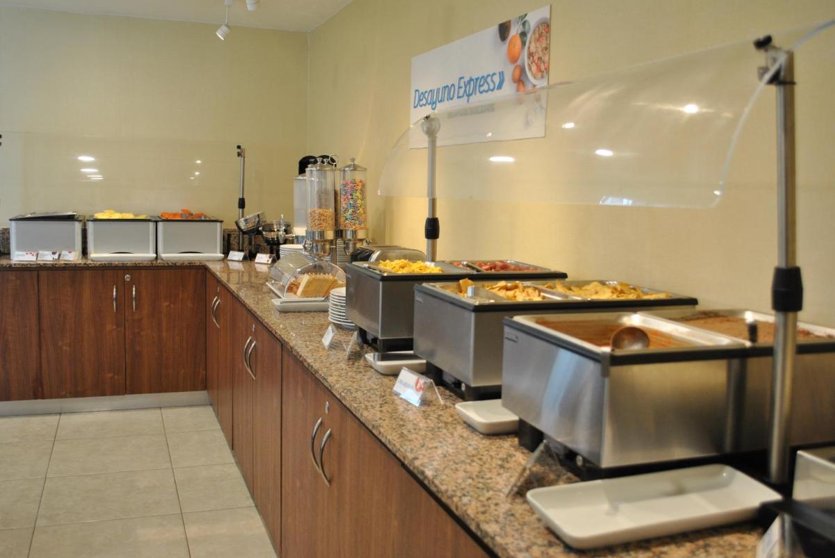 Holiday Inn Express Toluca by IHG - Housity