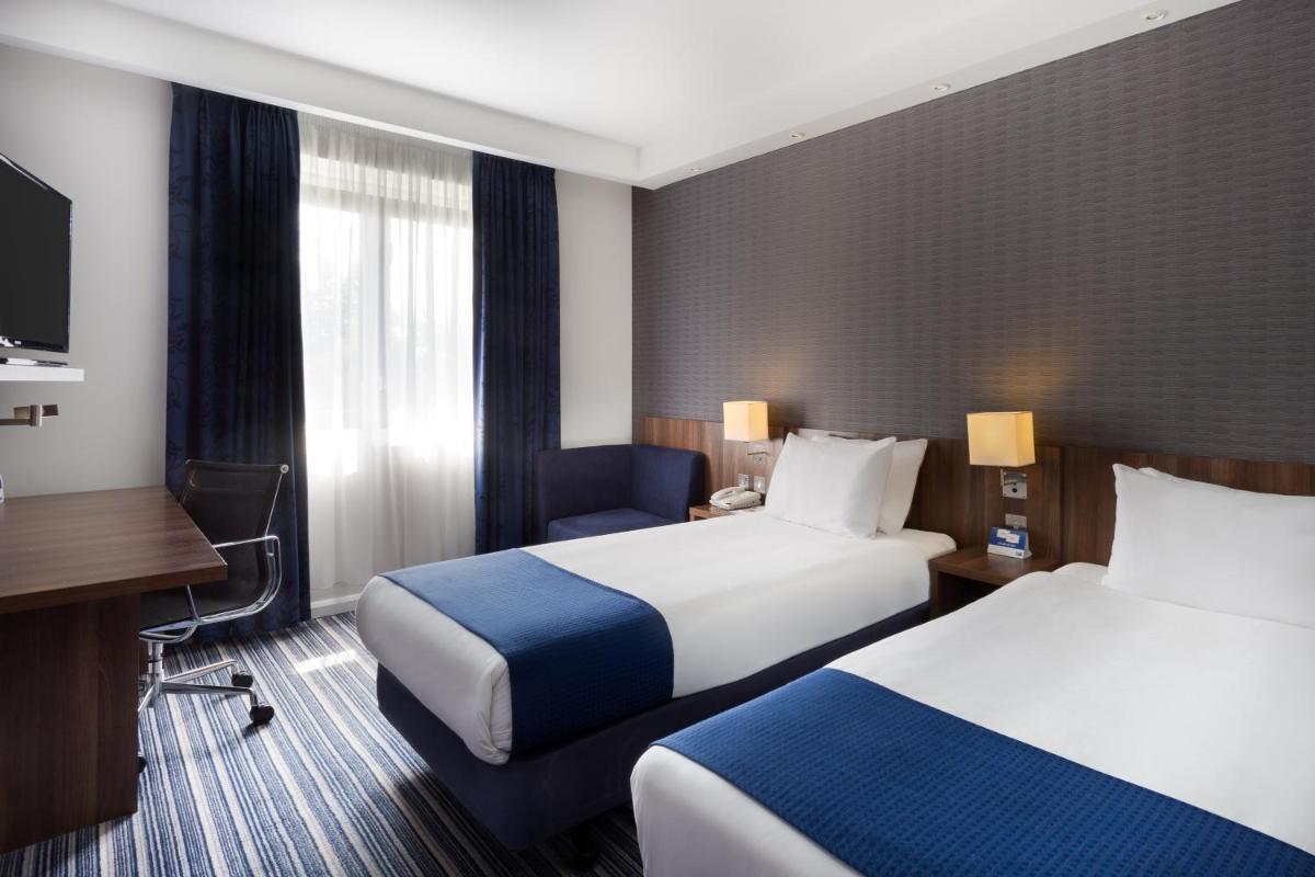 Holiday Inn Express Colchester, an IHG Hotel - Housity