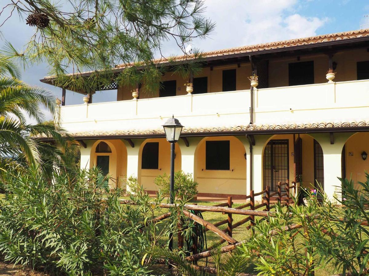 Casa Vacanze De Grazia direttamente sul Mare - Housity