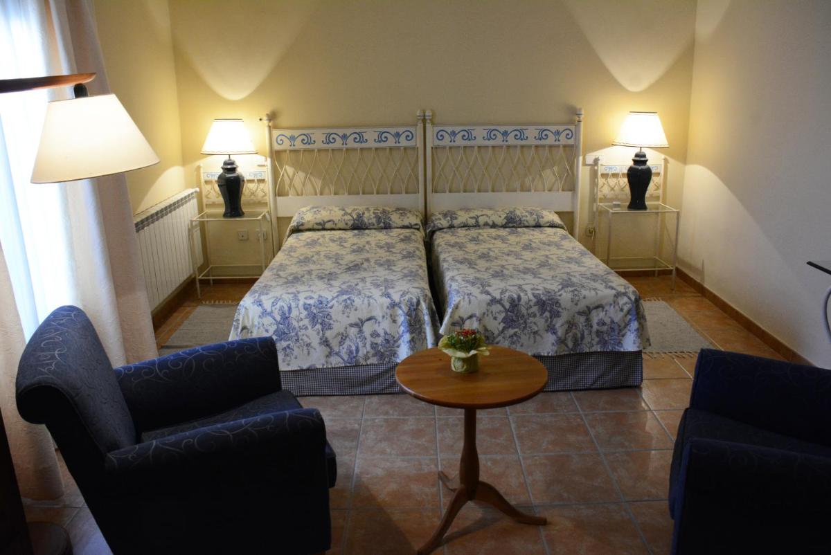 Hostal Rural Cumbres De Castilla - Housity