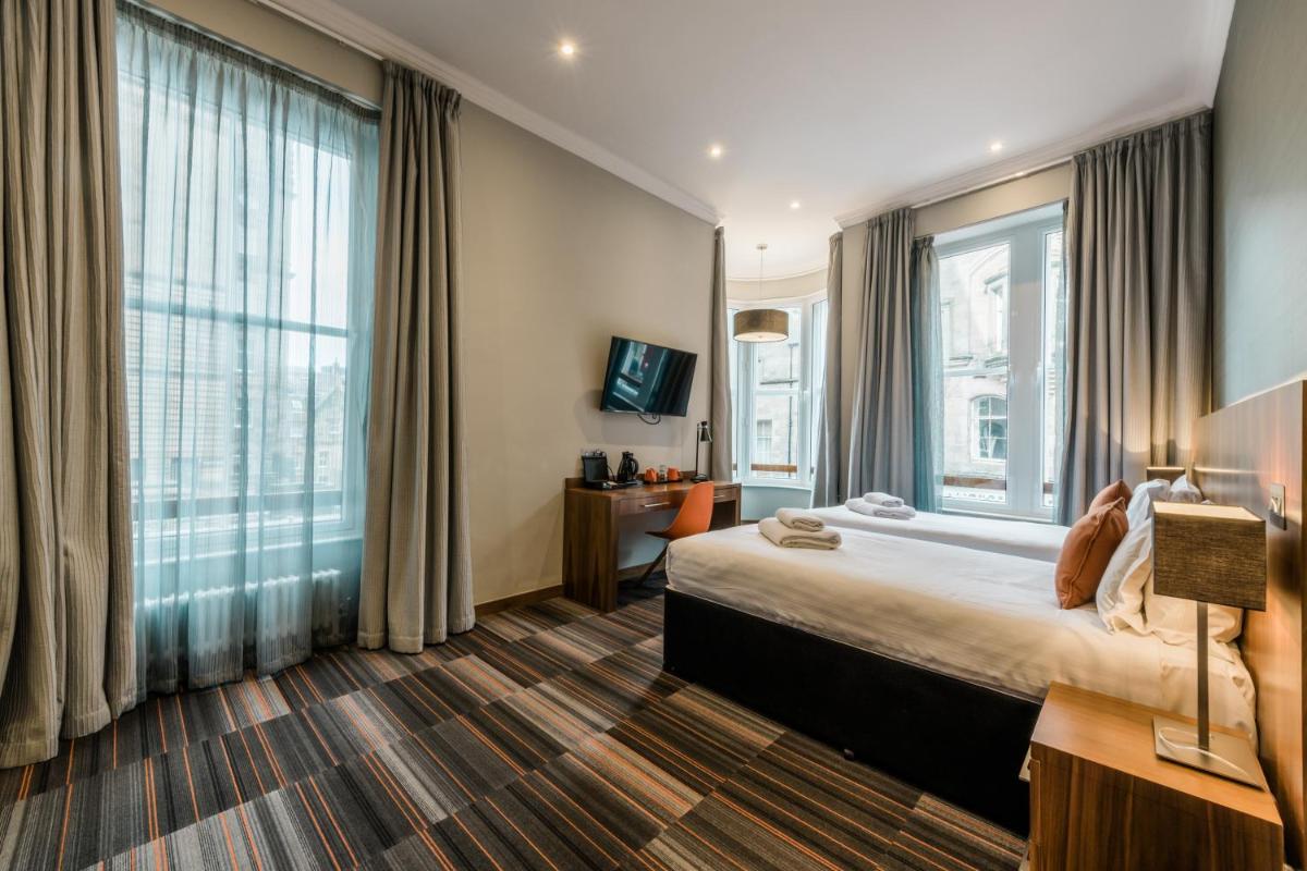 The Inn Place - Housity