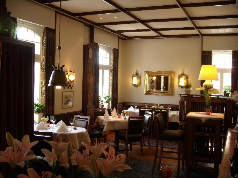Hotel Lindenhof - Housity