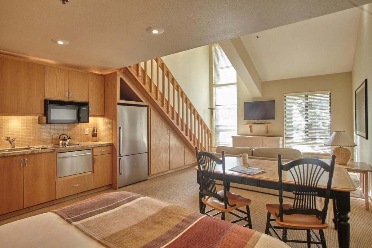 Palisades Tahoe Lodge - Housity
