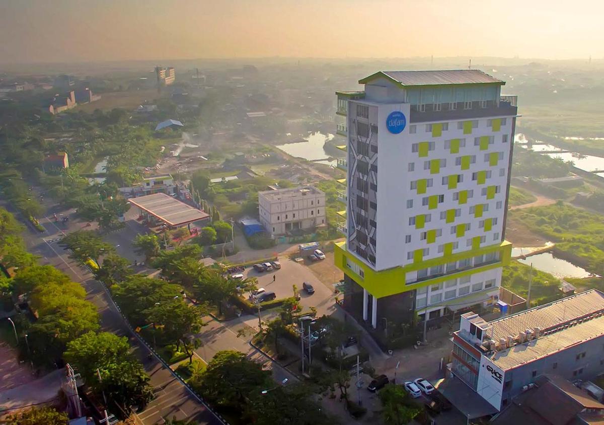 Hotel Dafam Pacific Caesar Surabaya - Housity