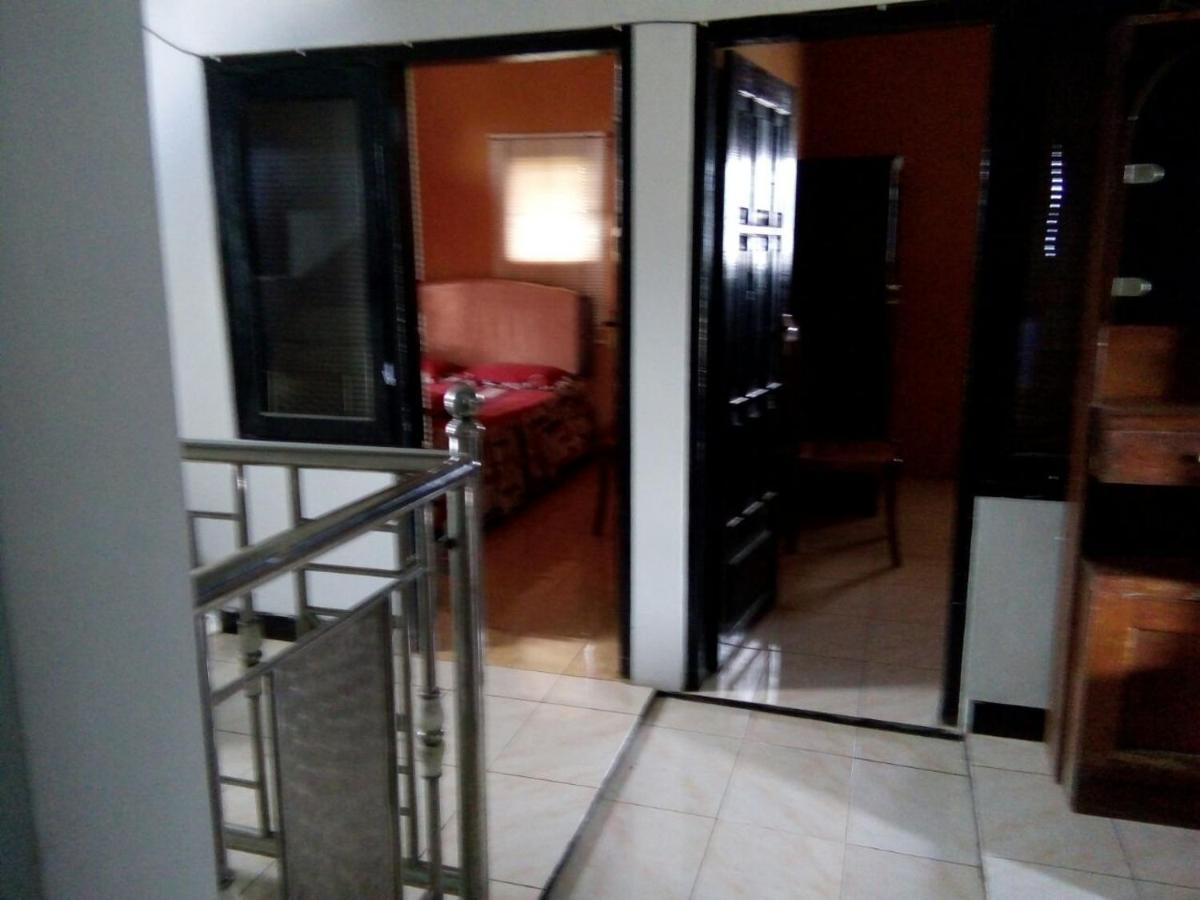 Dewi Sri Homestay - Housity