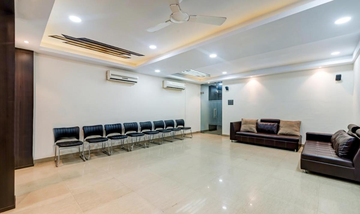 Itsy By Treebo Neeranand Plaza - Housity