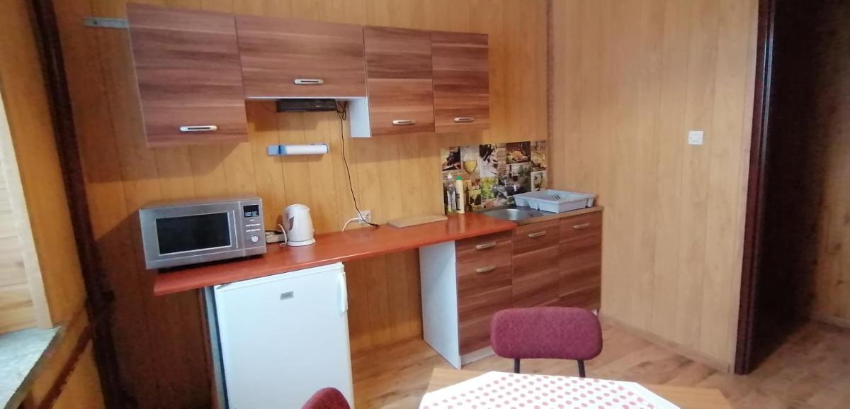 GOŚCINIEC AGROZAJAZD - Housity