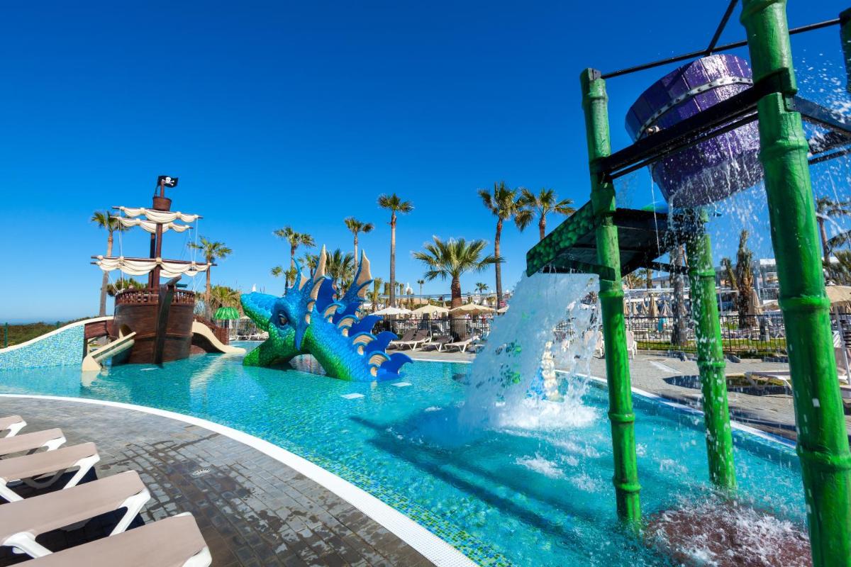 Piscina en o cerca de Hotel Riu Chiclana - All Inclusive