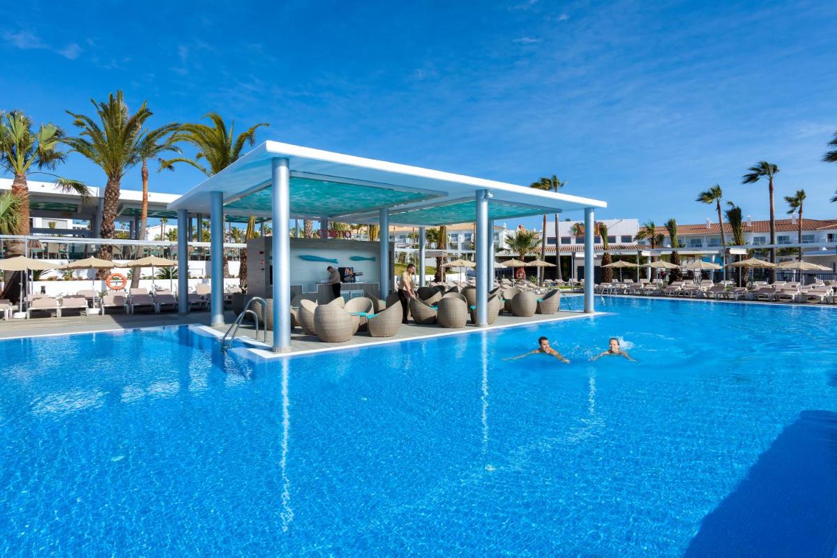Piscina en o cerca de Hotel Riu Chiclana - All Inclusive