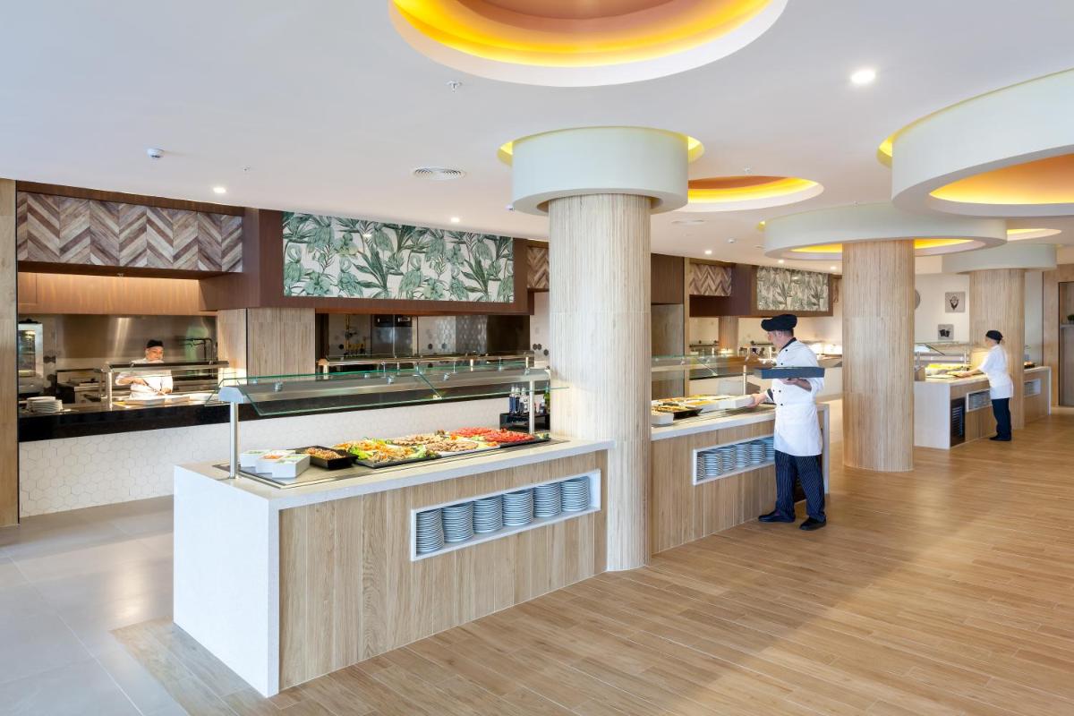 Clientes alojados en Hotel Riu Chiclana - All Inclusive