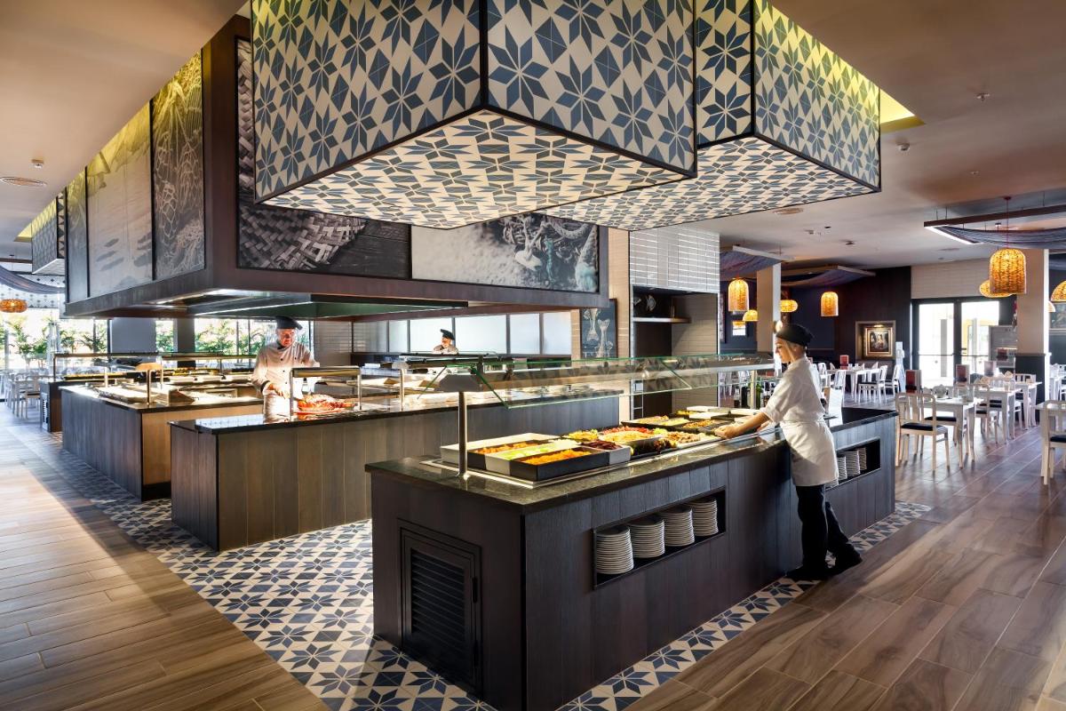 Imagen de la galería de Hotel Riu Chiclana - All Inclusive, en Chiclana de la Frontera