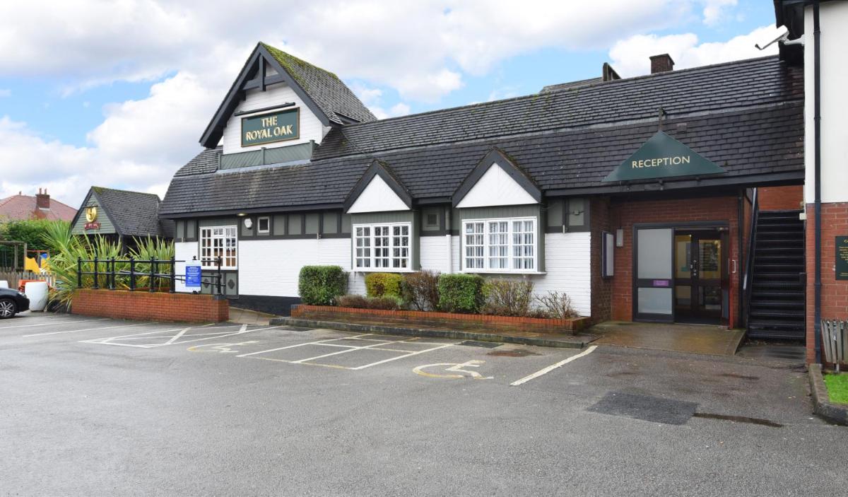 Royal Oak by Greene King inns - Housity