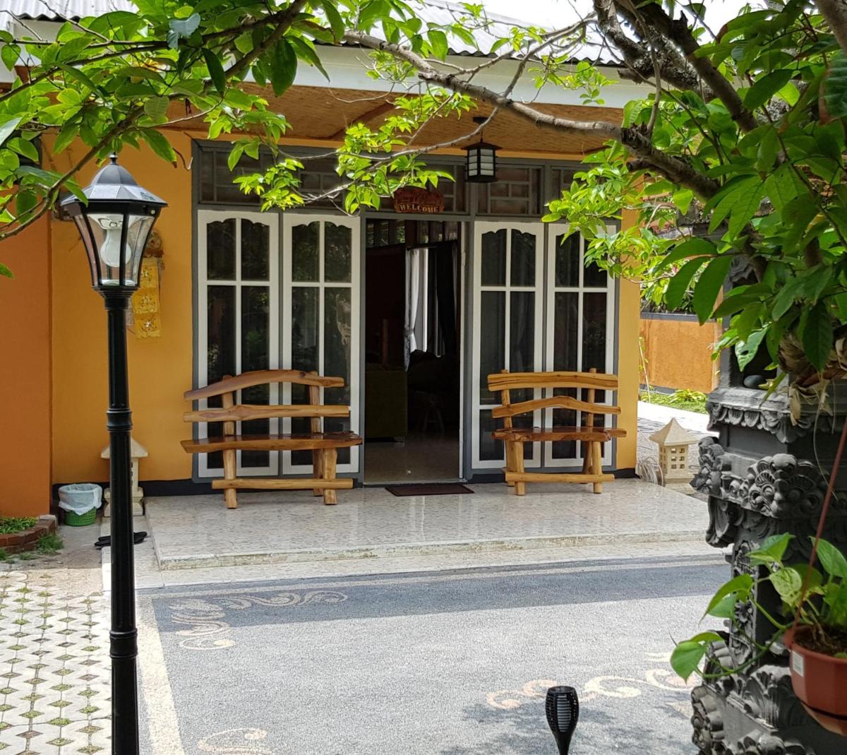 Dewi Sri Guesthouse - Housity