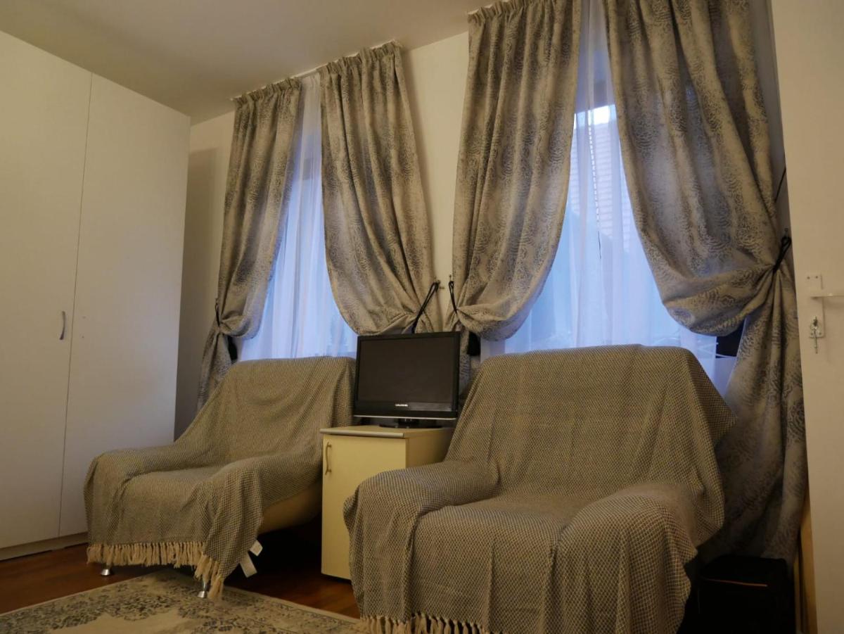 Jolie Place Old Town - Housity