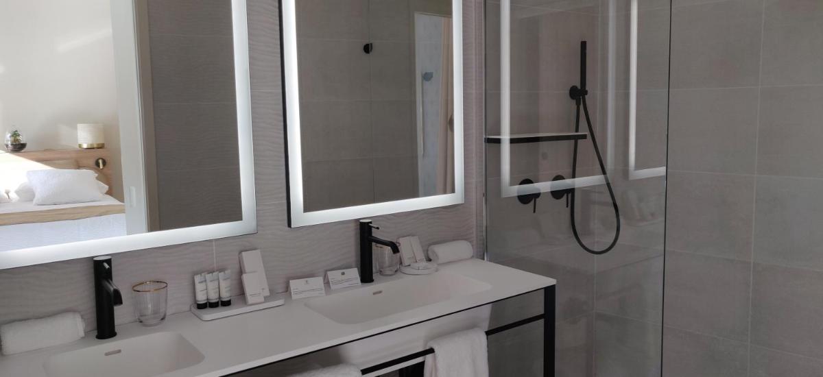 Salle de bains dans l'établissement Splendid Hôtel & Spa