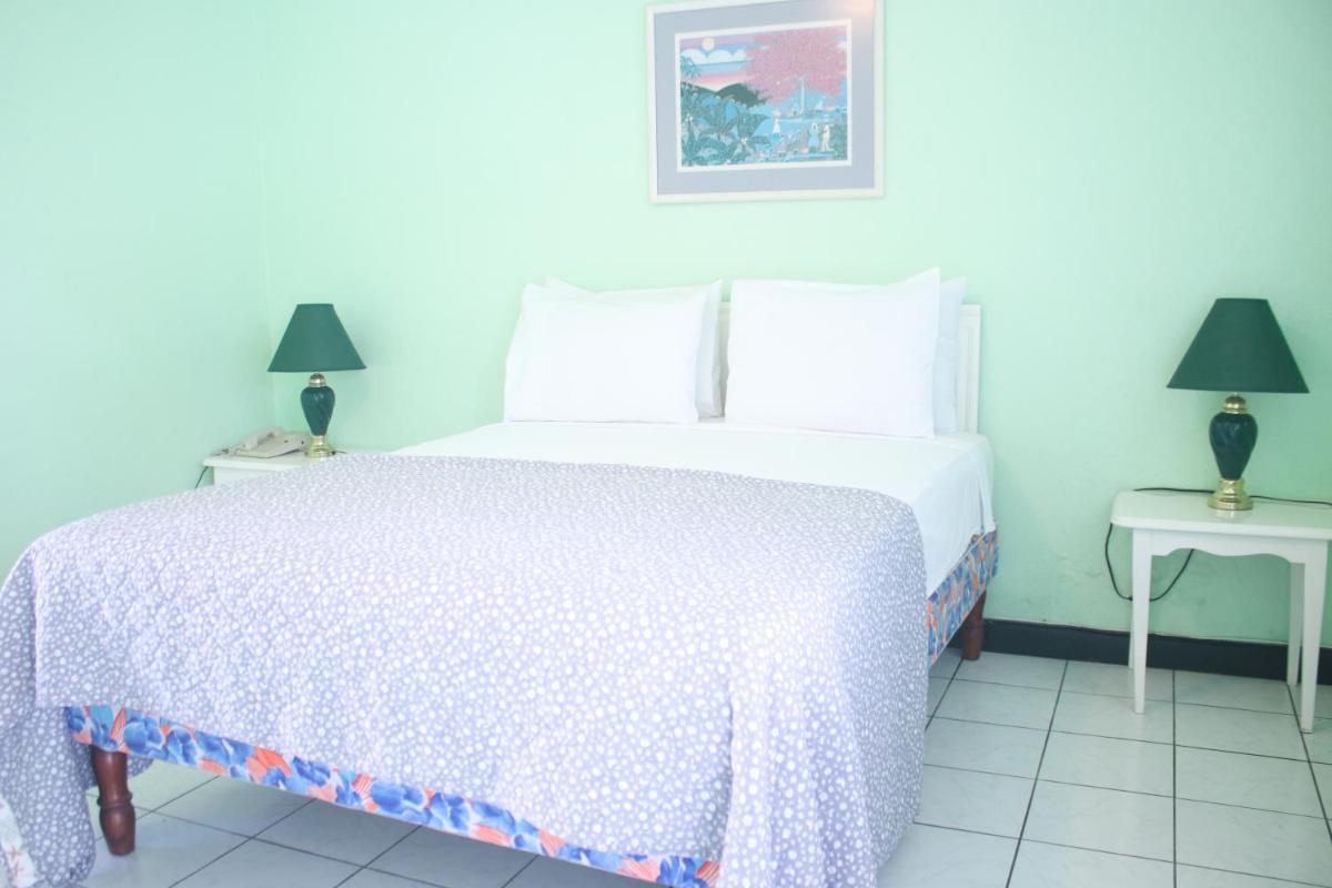 Clearwater Studio @ Sandcastles - Housity