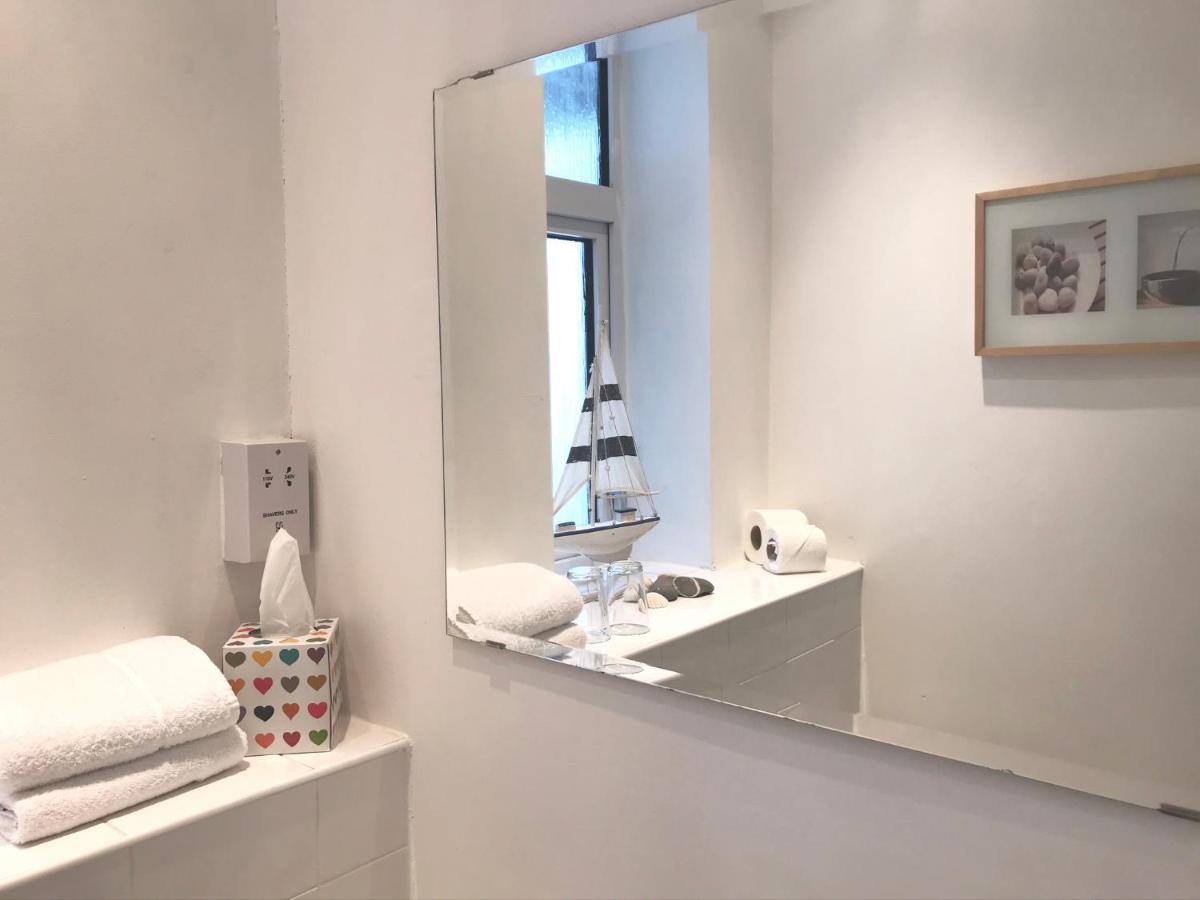 Seabreeze Restaurant With Rooms - Housity