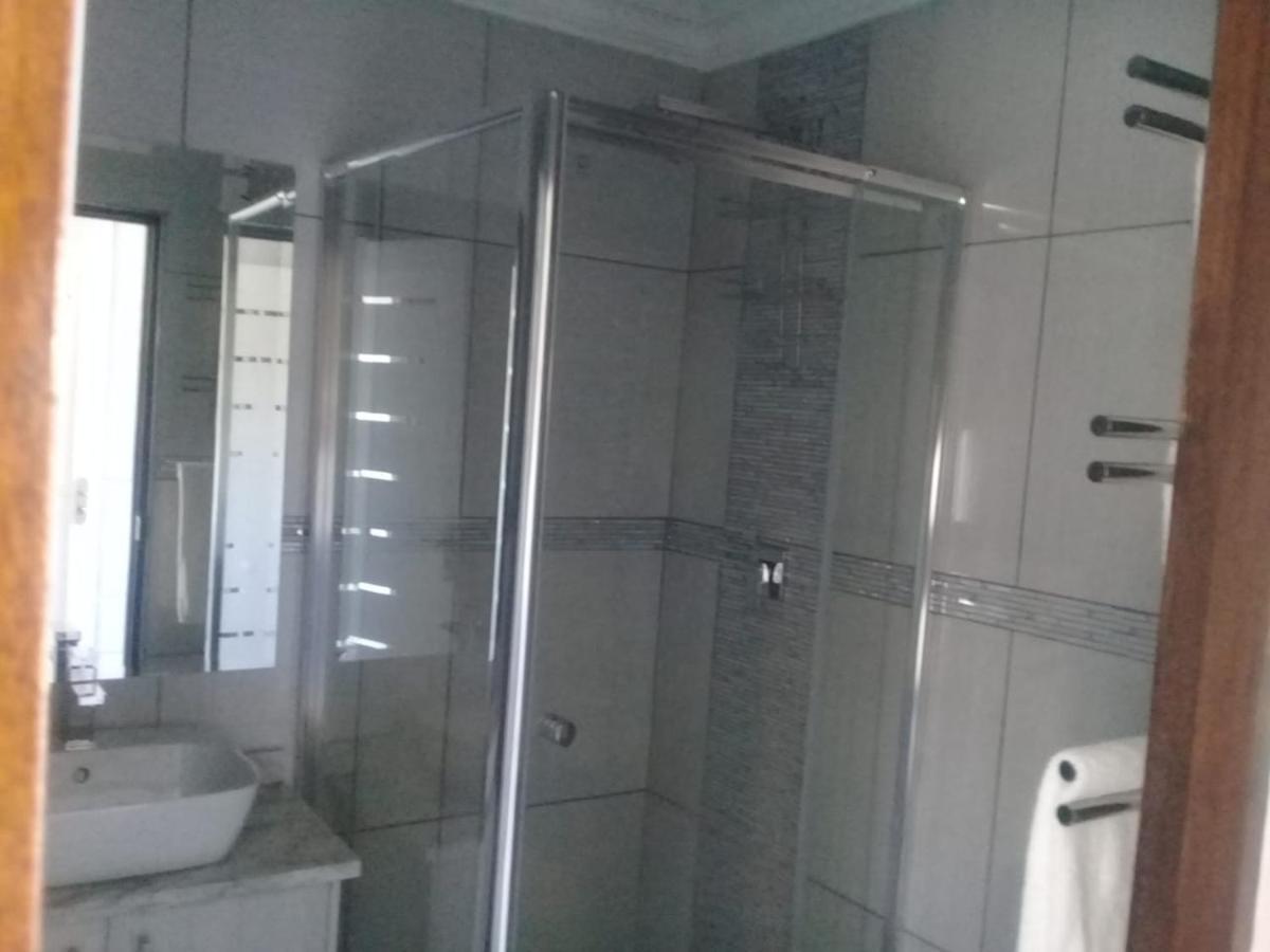 8 Sleeper Villa and 4 Sleeper Flatlet - Housity